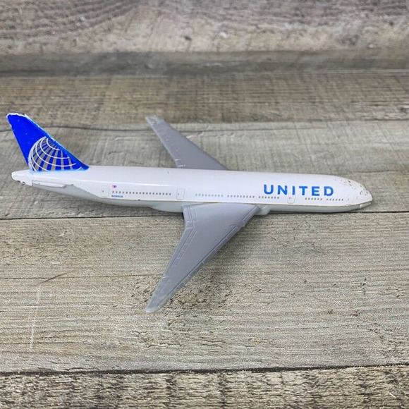 United Airlines Airliner Toy Airplane Diecast - Picture 3 of 7